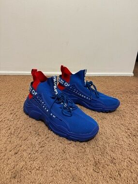 Men's Athletic Sneakers in Blue with Red Heel Pull
